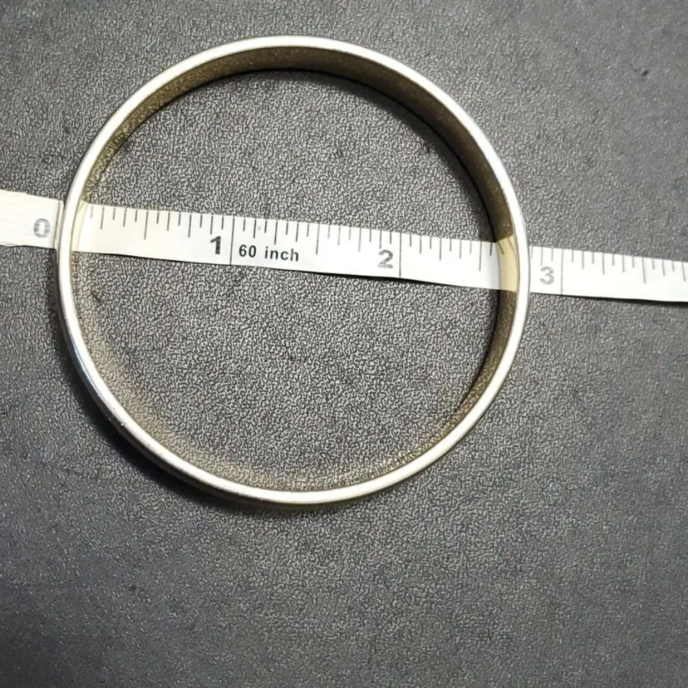 Monet gold tone bangle bracelet 7.75